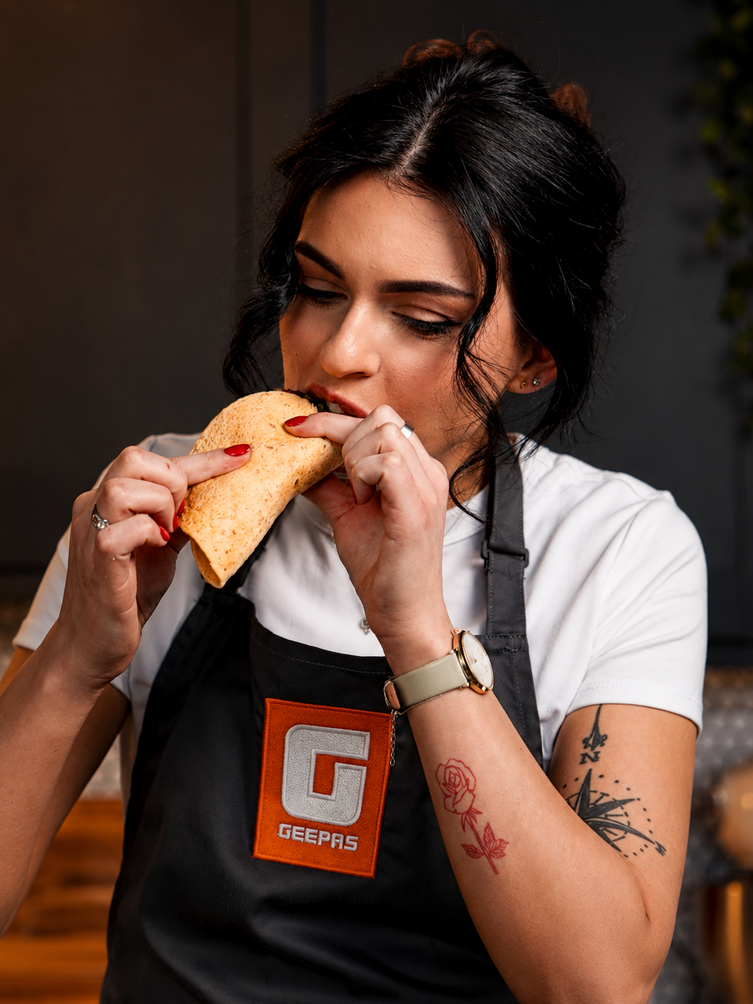 Geepas Cooking Series, The first bite